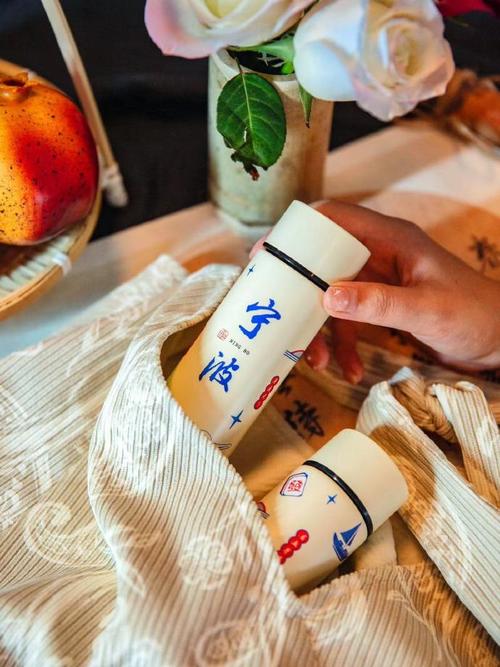 食品级304不锈钢内胆,安心盛放冷热饮品,它还可以在生活中扮演多重